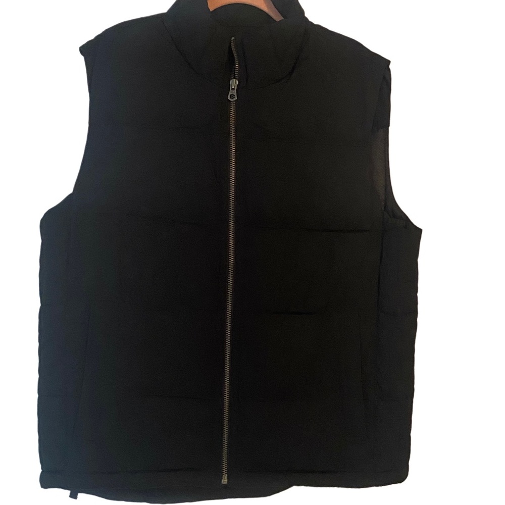 Gap Men’s Warmest Puffer Vest Black Size Large- Like New
